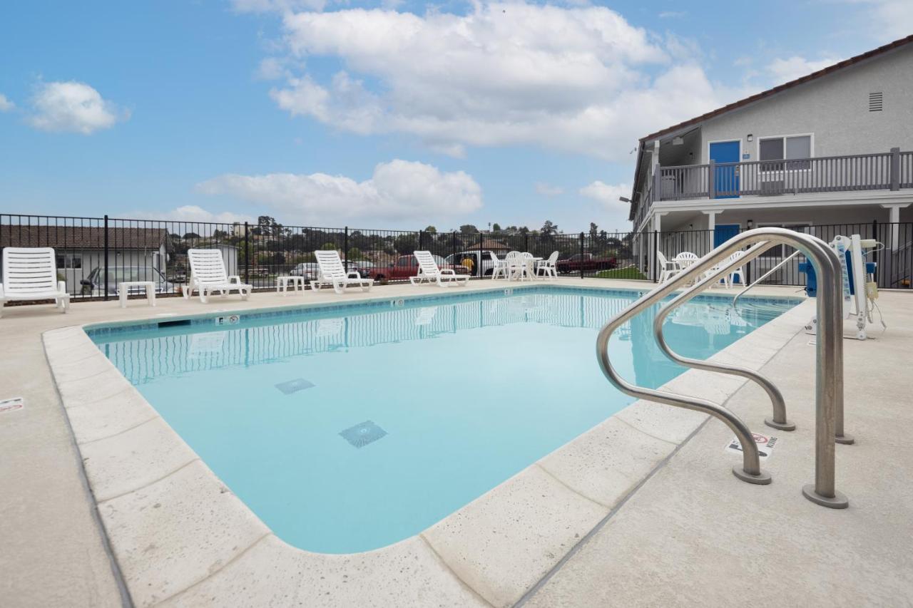 Days Inn By Wyndham Arroyo Grande Pismo Beach Екстериор снимка