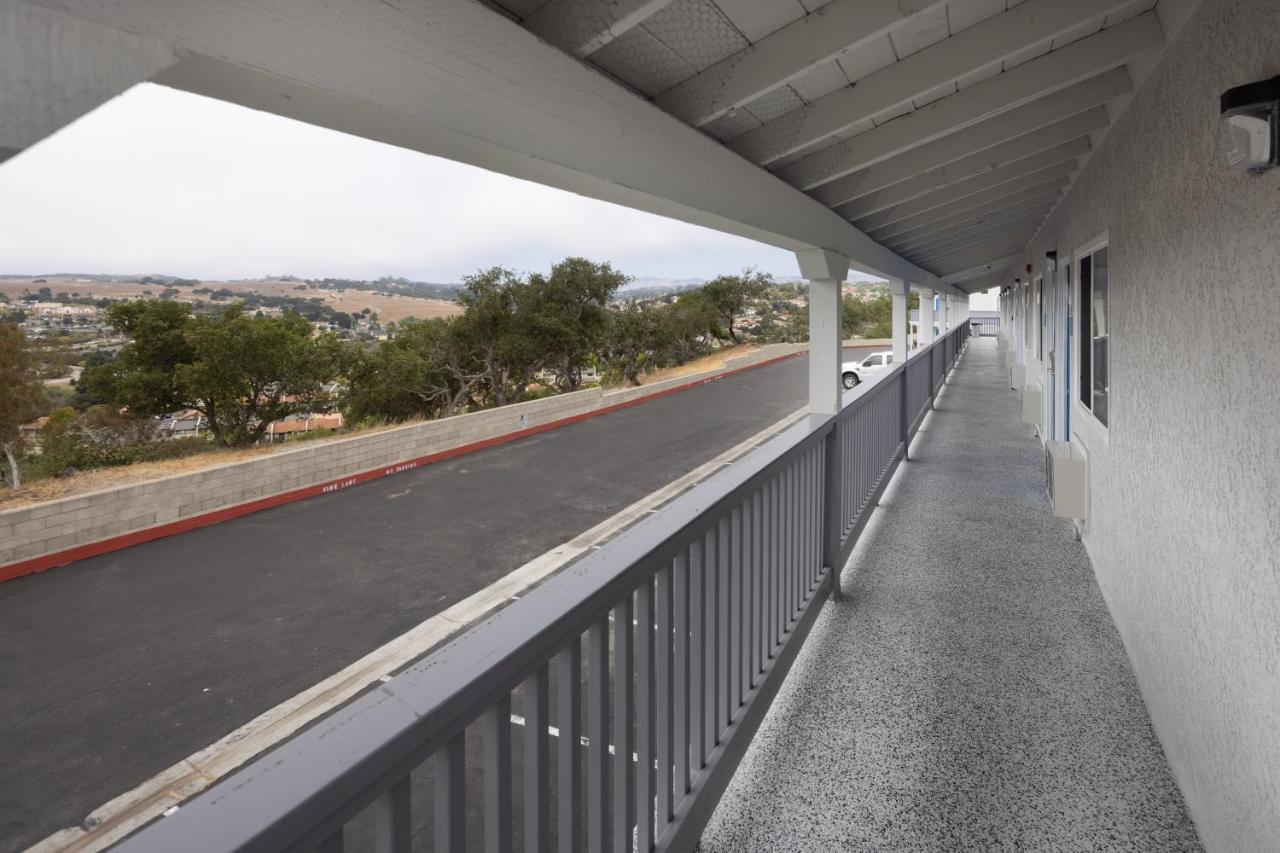 Days Inn By Wyndham Arroyo Grande Pismo Beach Екстериор снимка