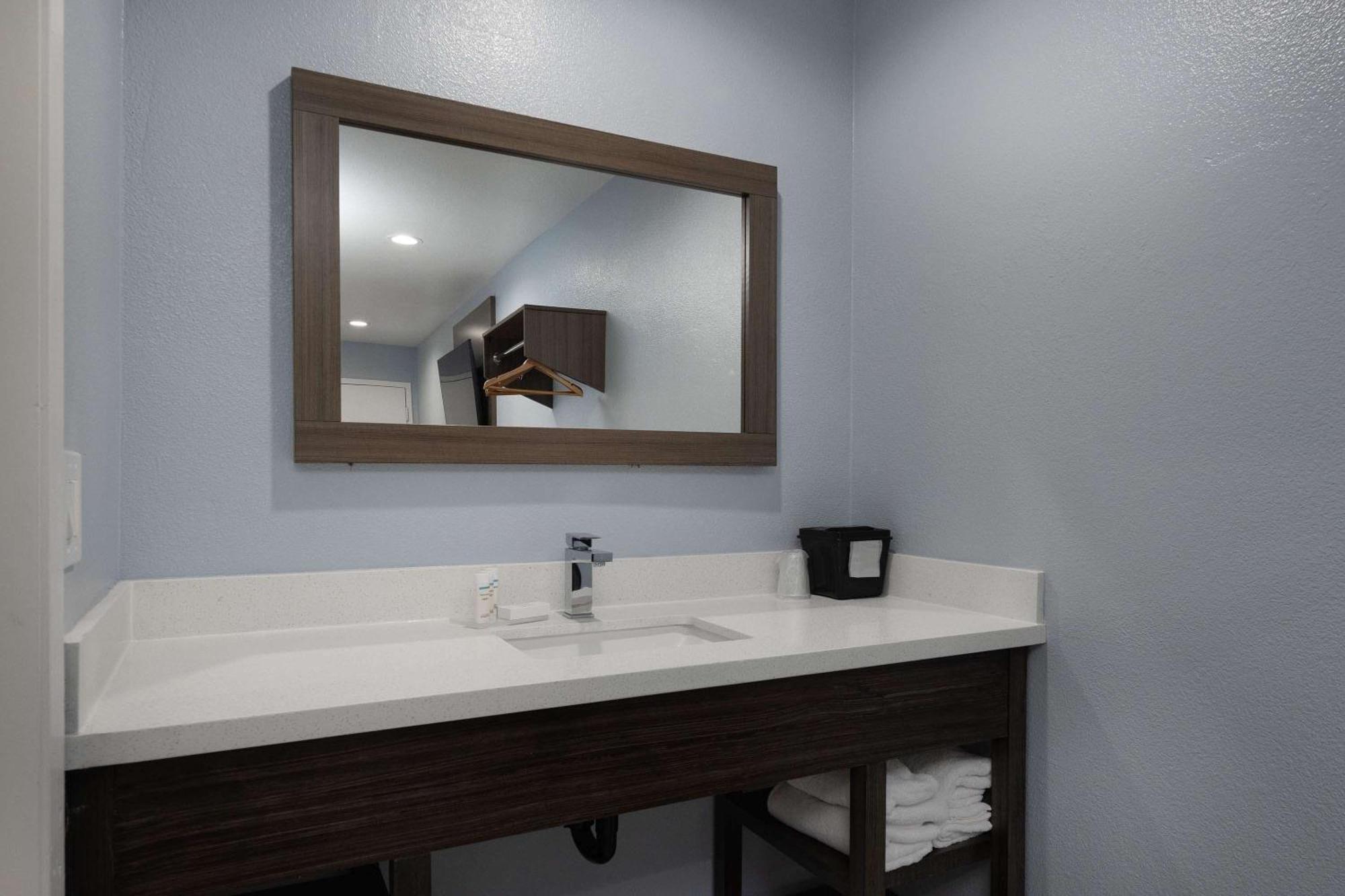 Days Inn By Wyndham Arroyo Grande Pismo Beach Екстериор снимка