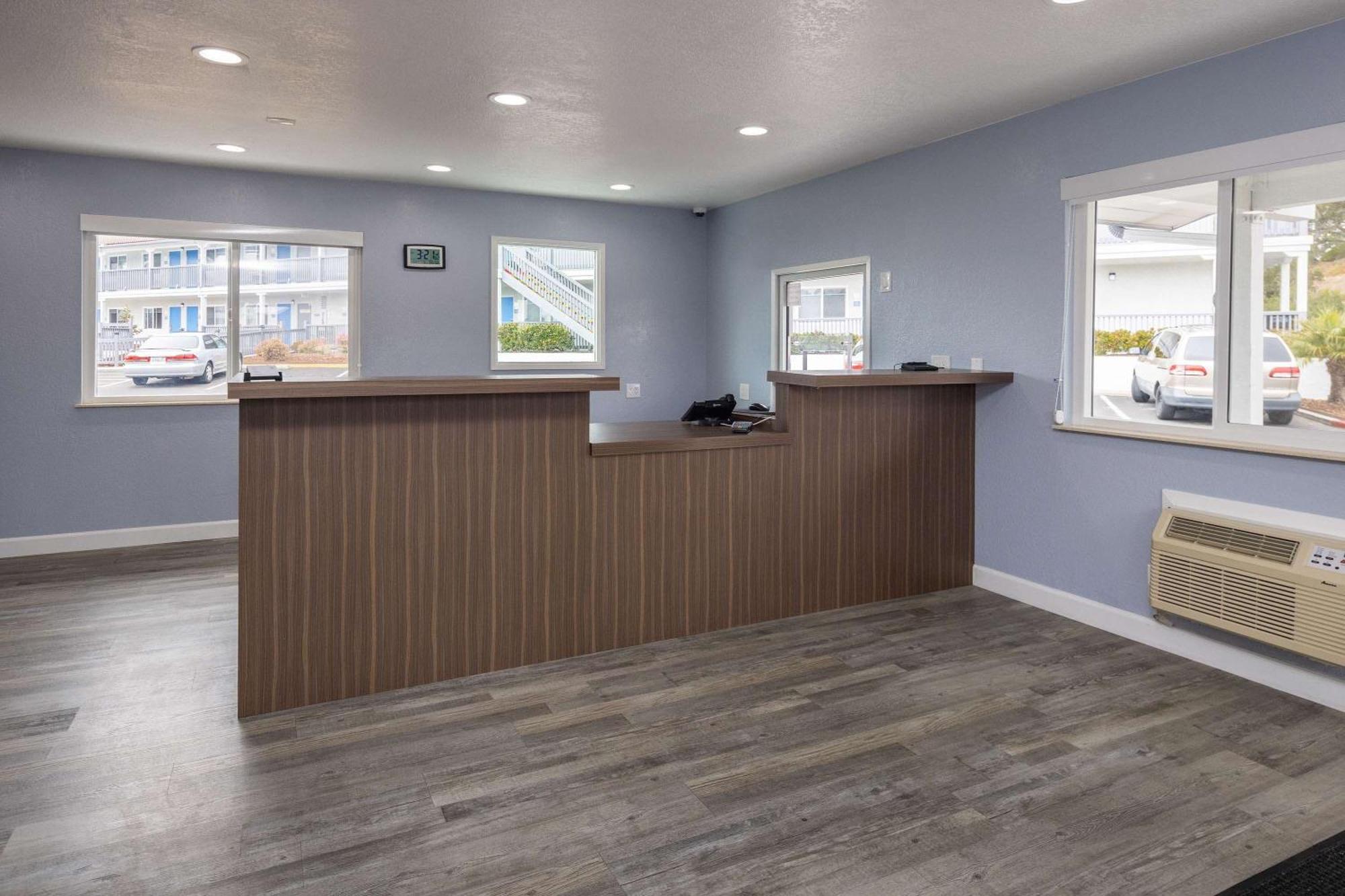 Days Inn By Wyndham Arroyo Grande Pismo Beach Екстериор снимка