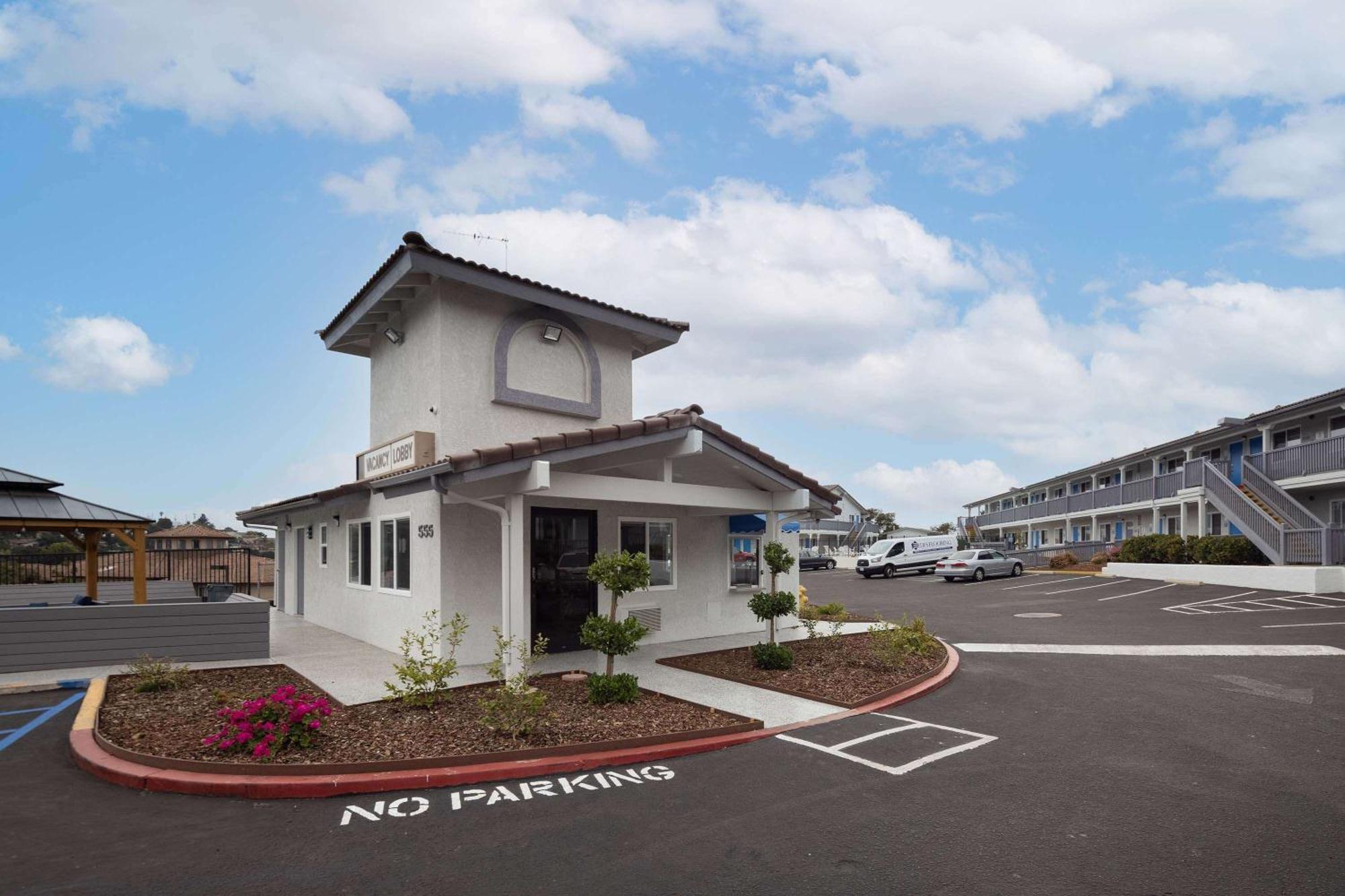 Days Inn By Wyndham Arroyo Grande Pismo Beach Екстериор снимка